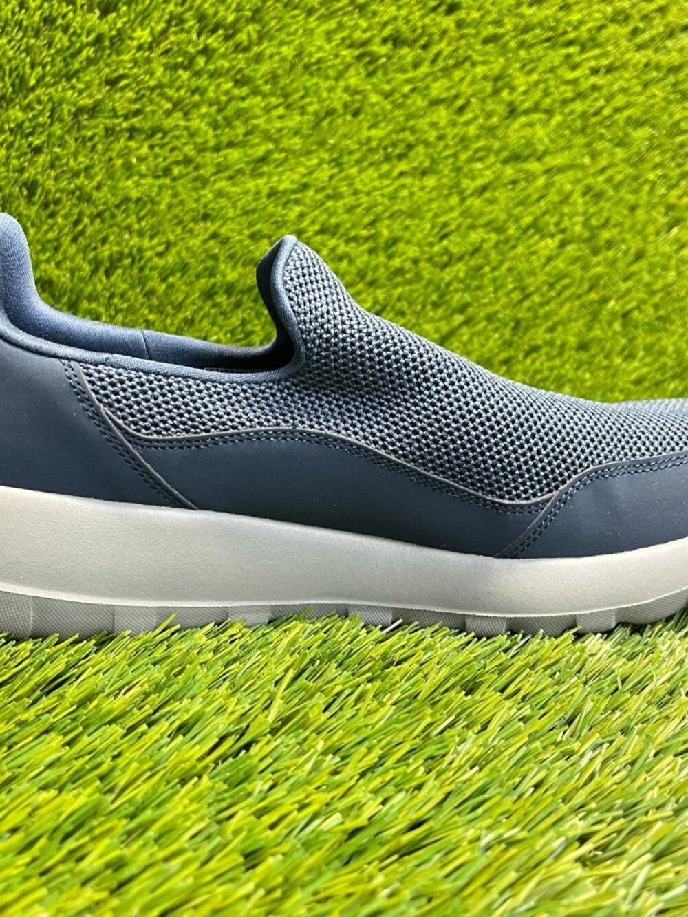 Skechers Go Walk Max Mens Size 8 Blue Gray Running Walking Slip On Shoes Sneaker - Picture 4 of 10